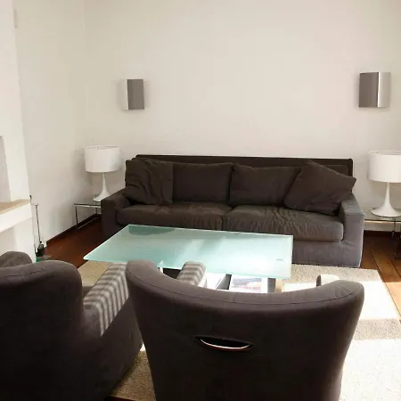 Apartment Vi