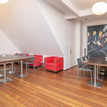 Apartment Vi